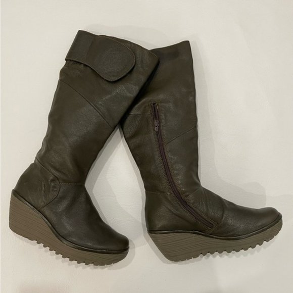 Fly London Yule Leather Wedge High Boot Size 38 bin 3B - Picture 4 of 9